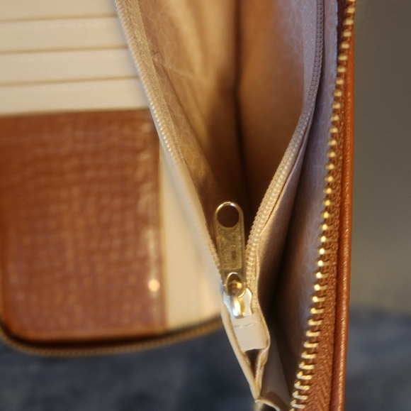 Brown pleather wallet - Picture 4 of 8